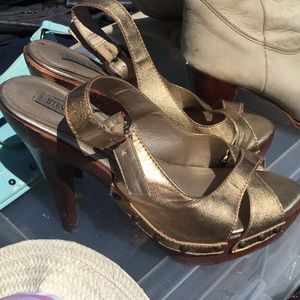 Gold Steve Madden Heels Size 8